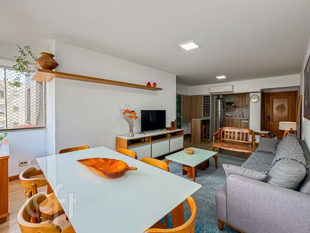 Apartamento com 95m², 3 dormitórios, 1 suíte, 2 vagas, Jardim Botânico em Porto Alegre