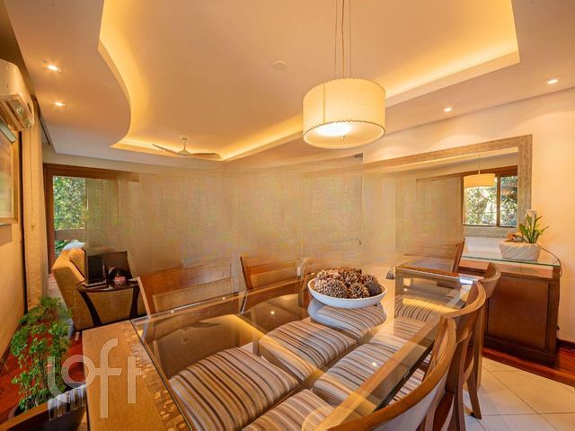 Apartamento com 140m², 3 dormitórios, 1 suíte, Petrópolis em Porto Alegre