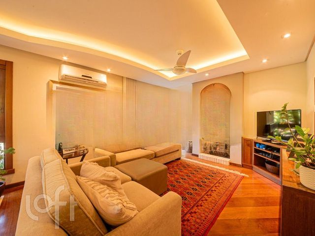 Apartamento com 140m², 3 dormitórios, 1 suíte, Petrópolis em Porto Alegre