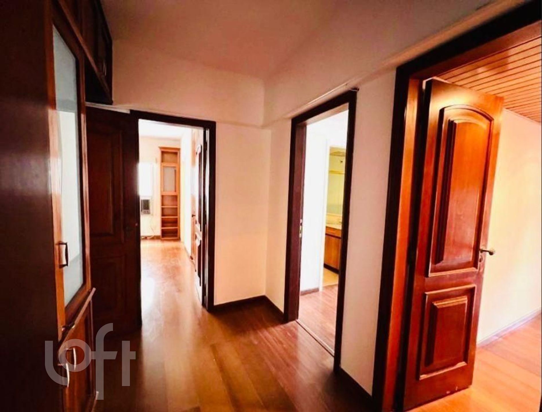 Apartamento à venda com 4 quartos, 270m² - Foto 11