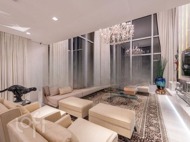 Apartamento com 316m², 3 dormitórios, 3 suítes, 4 vagas, Jardim Europa em Porto Alegre