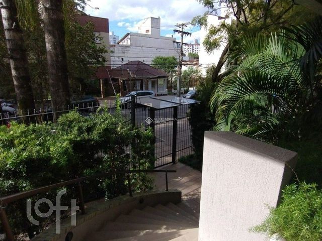 Apartamento com 113m², 3 dormitórios, 1 suíte, 2 vagas, Petrópolis em Porto Alegre