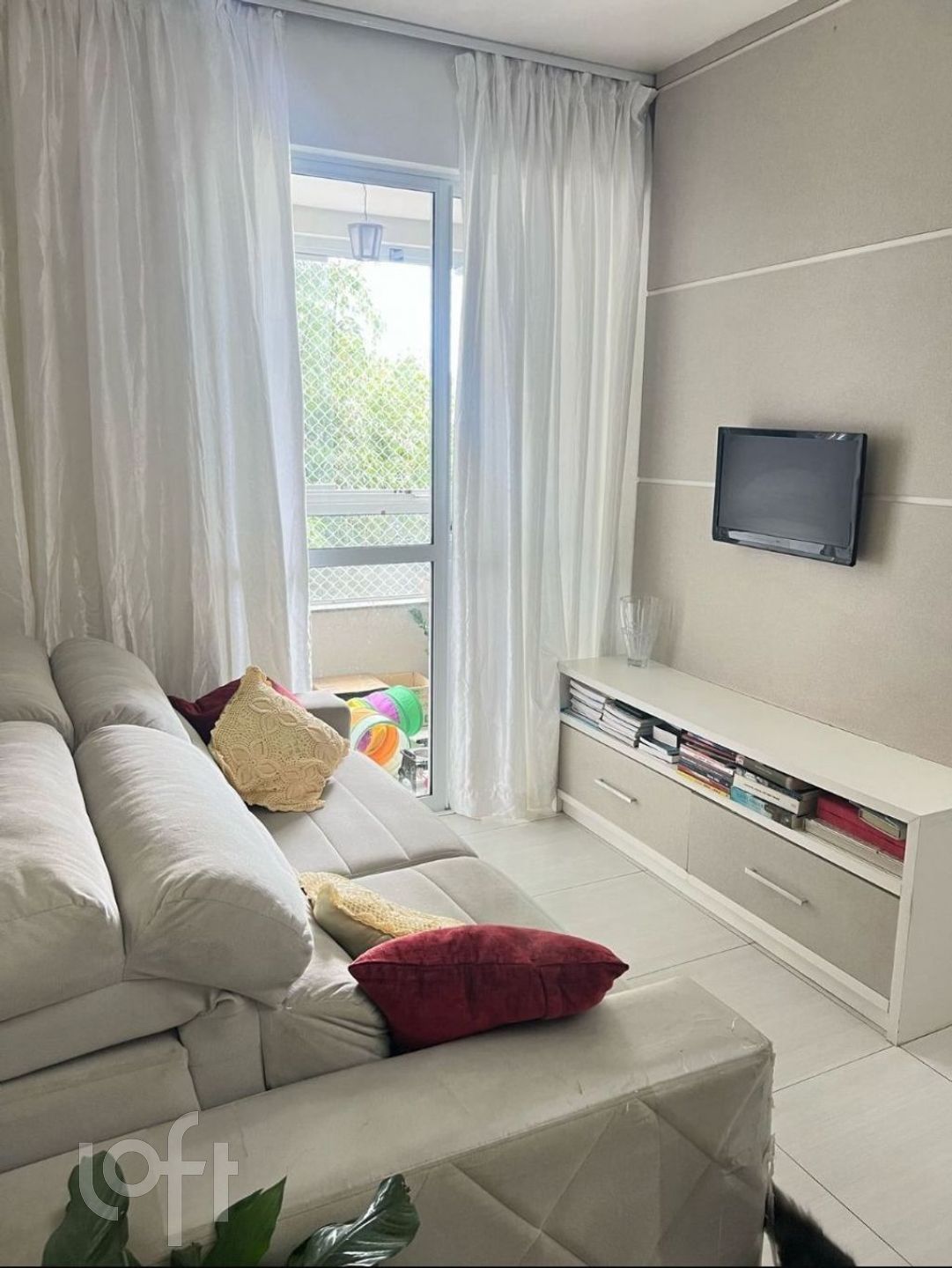 Apartamento à venda em Barra do Aririu com 66 m², 3 quartos
