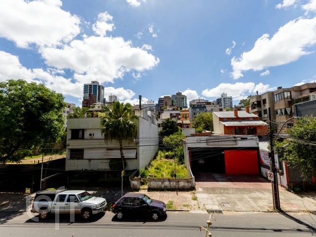 Apartamento com 84m², 2 dormitórios, 1 suíte, 1 vaga, Auxiliadora em Porto Alegre