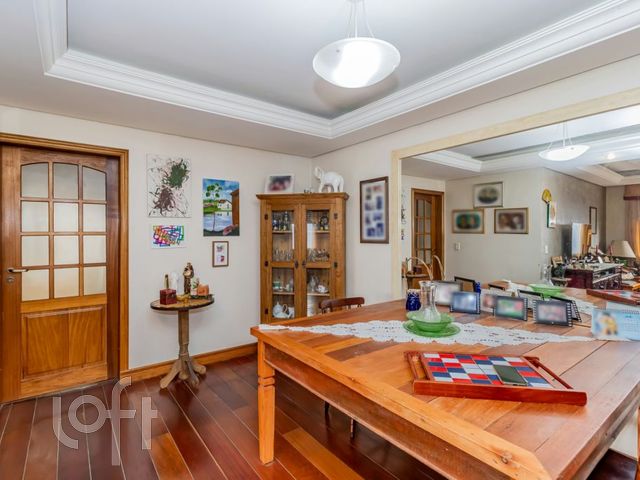 Apartamento com 111m², 3 dormitórios, 1 suíte, 1 vaga, Bela Vista em Porto Alegre