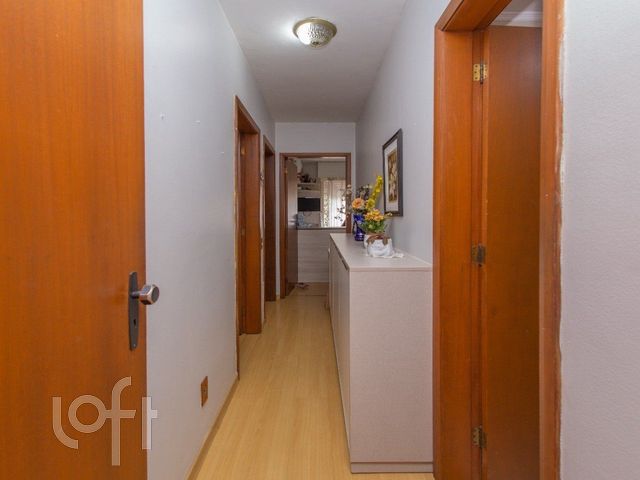 Apartamento com 96m², 3 dormitórios, 1 suíte, 1 vaga, Menino Deus em Porto Alegre