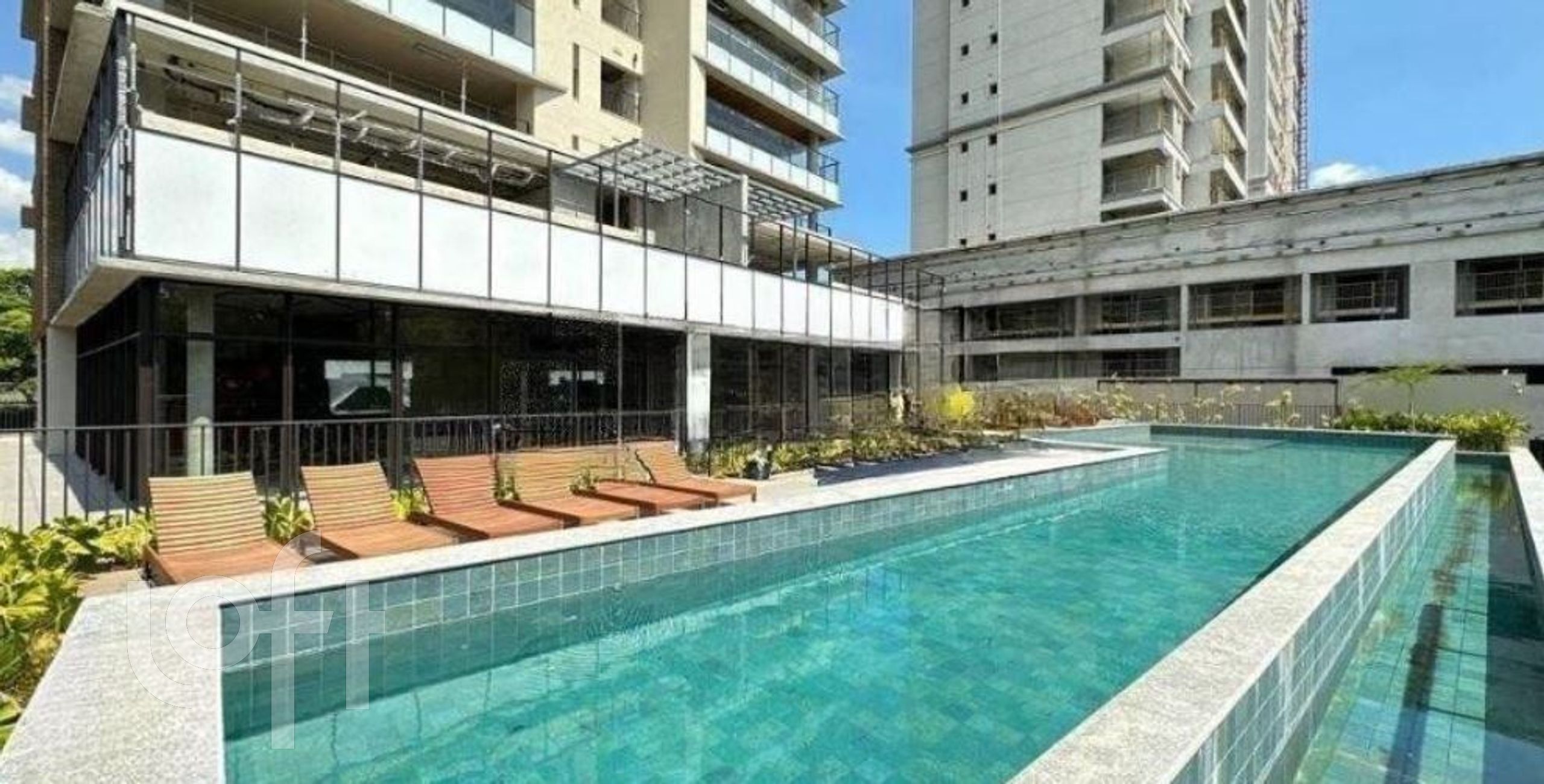 Apartamento à venda com 4 quartos, 308m² - Foto 1