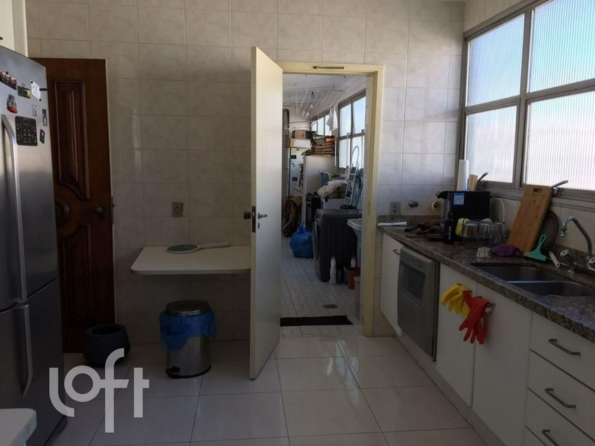 Apartamento à venda com 3 quartos, 200m² - Foto 5