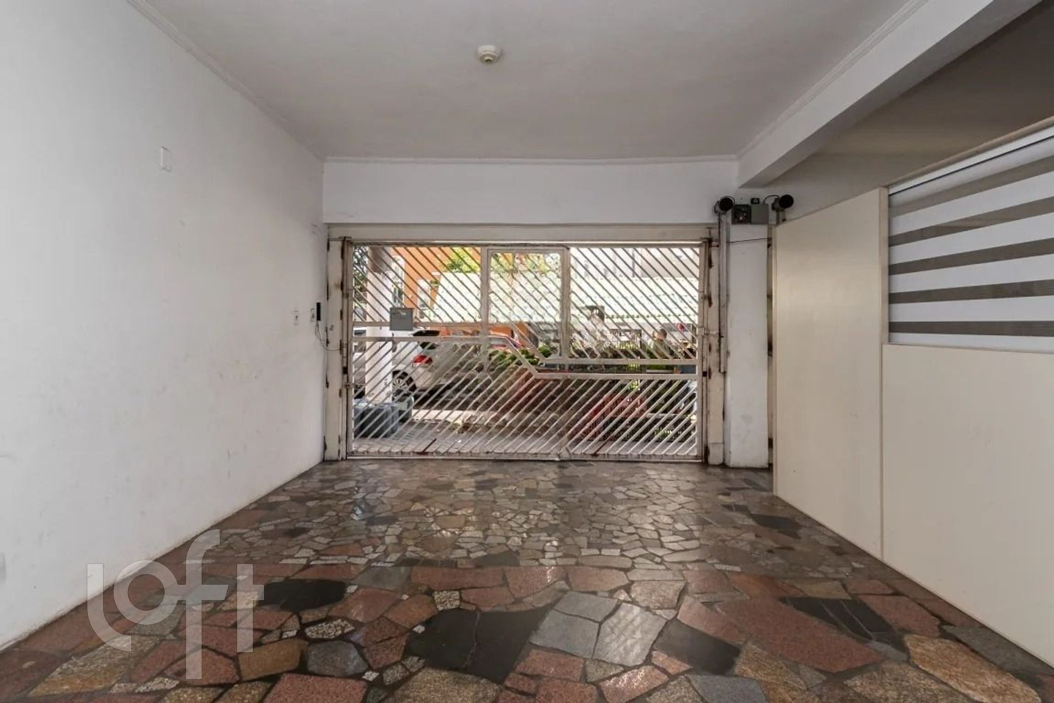 Casa à venda com 5 quartos, 200m² - Foto 14