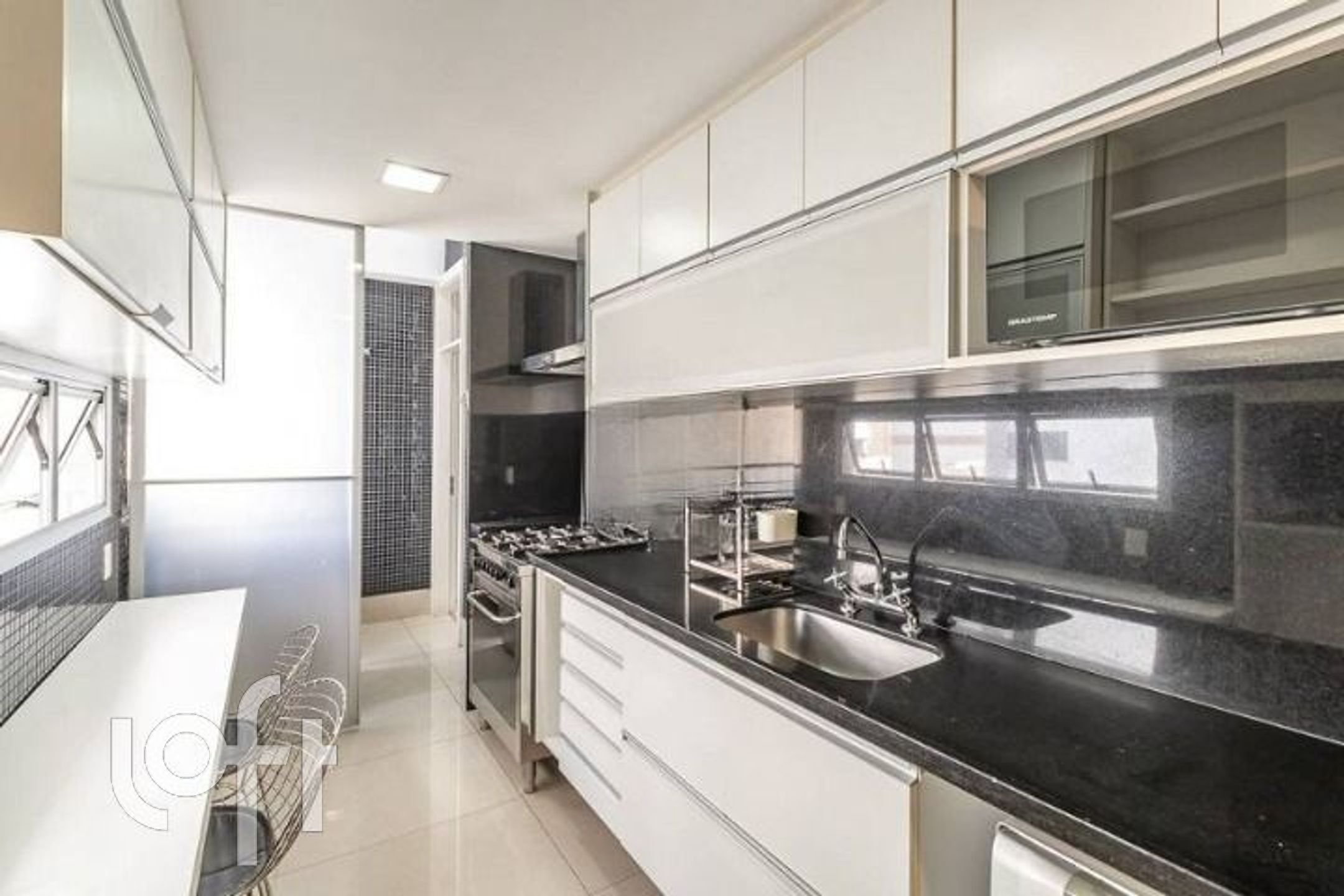 Apartamento à venda com 3 quartos, 122m² - Foto 18