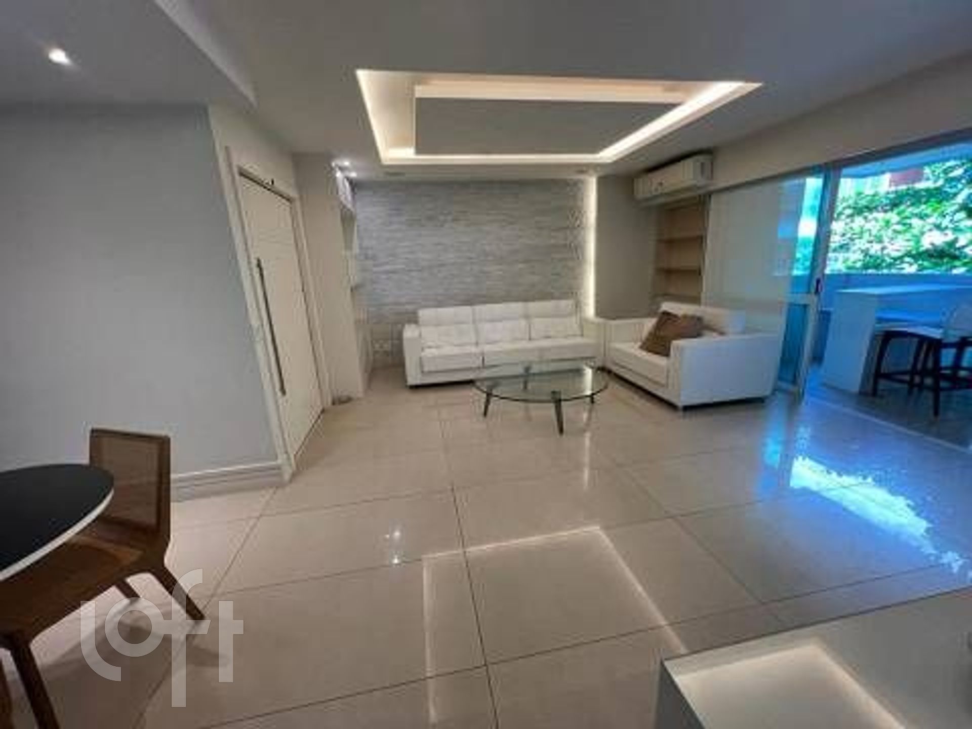 Apartamento à venda com 3 quartos, 122m² - Foto 2