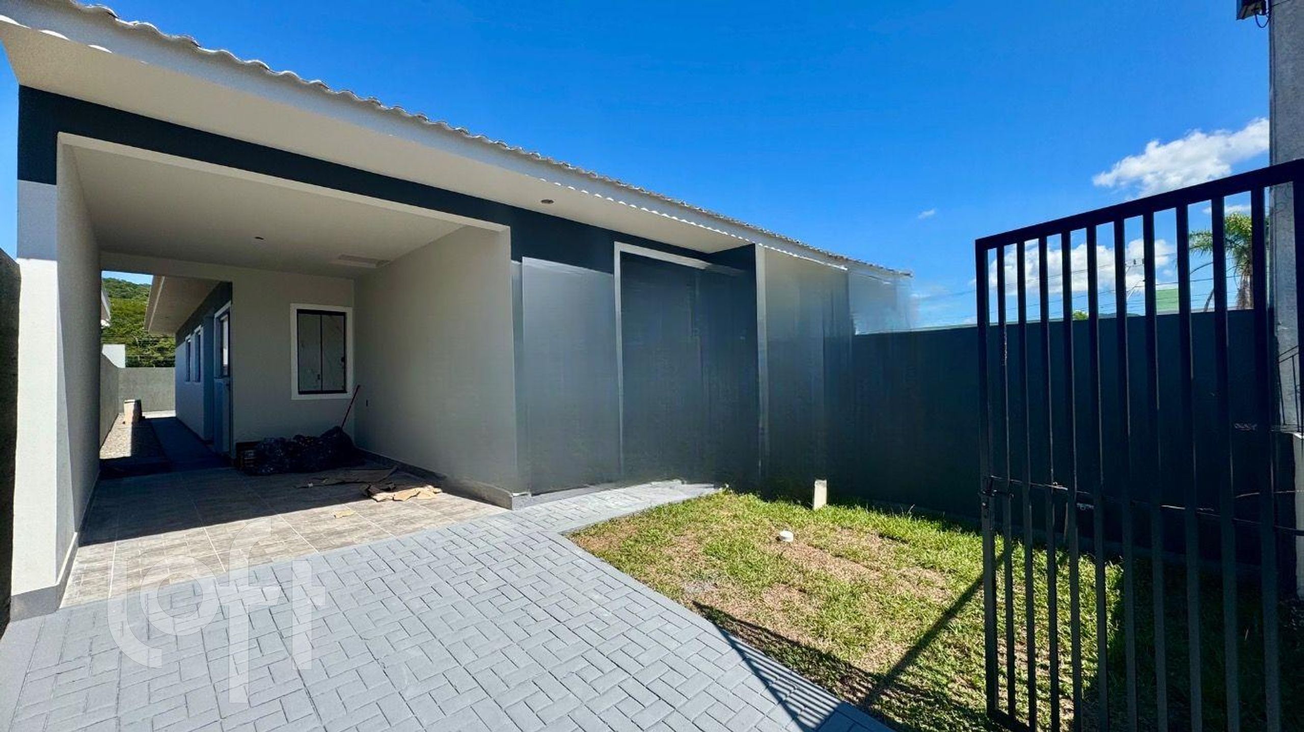 Casa Residencial com 88m², 3 quartos, 1 suíte, 1 garagem, no bairro Ipiranga em São José