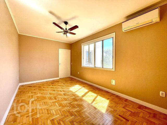 Apartamento com 80m², 3 dormitórios, 1 vaga, Floresta em Porto Alegre
