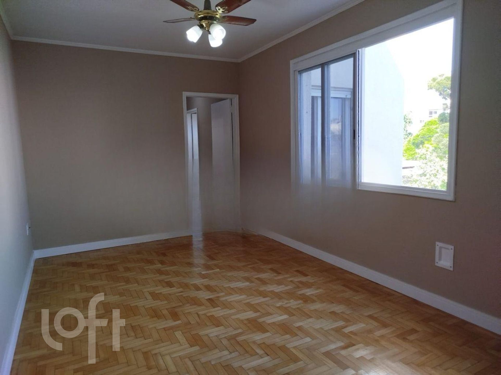 Apartamento com 80m², 3 dormitórios, 1 vaga, Floresta em Porto Alegre