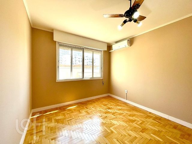 Apartamento com 80m², 3 dormitórios, 1 vaga, Floresta em Porto Alegre