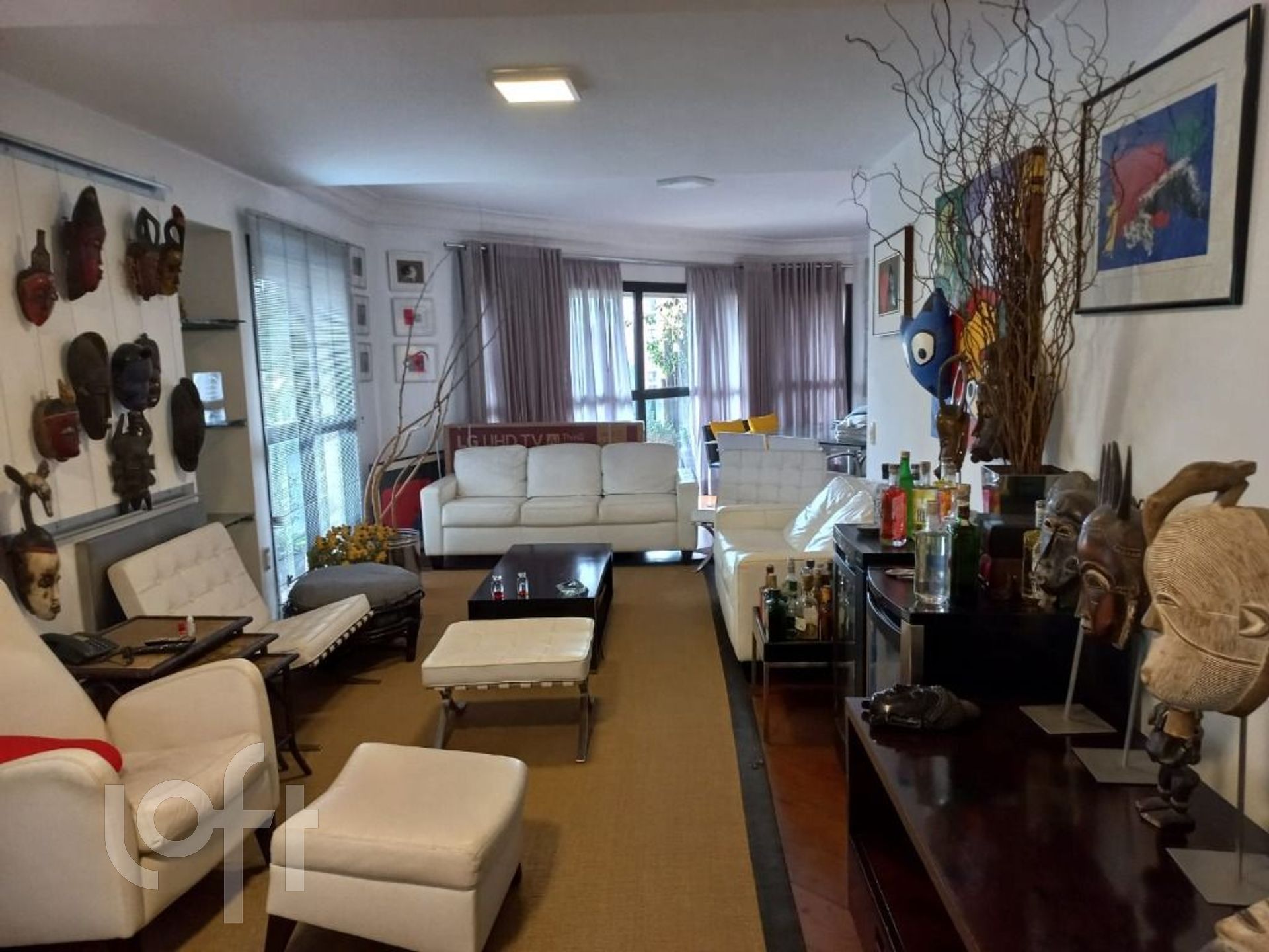 Apartamento à venda com 4 quartos, 200m² - Foto 1