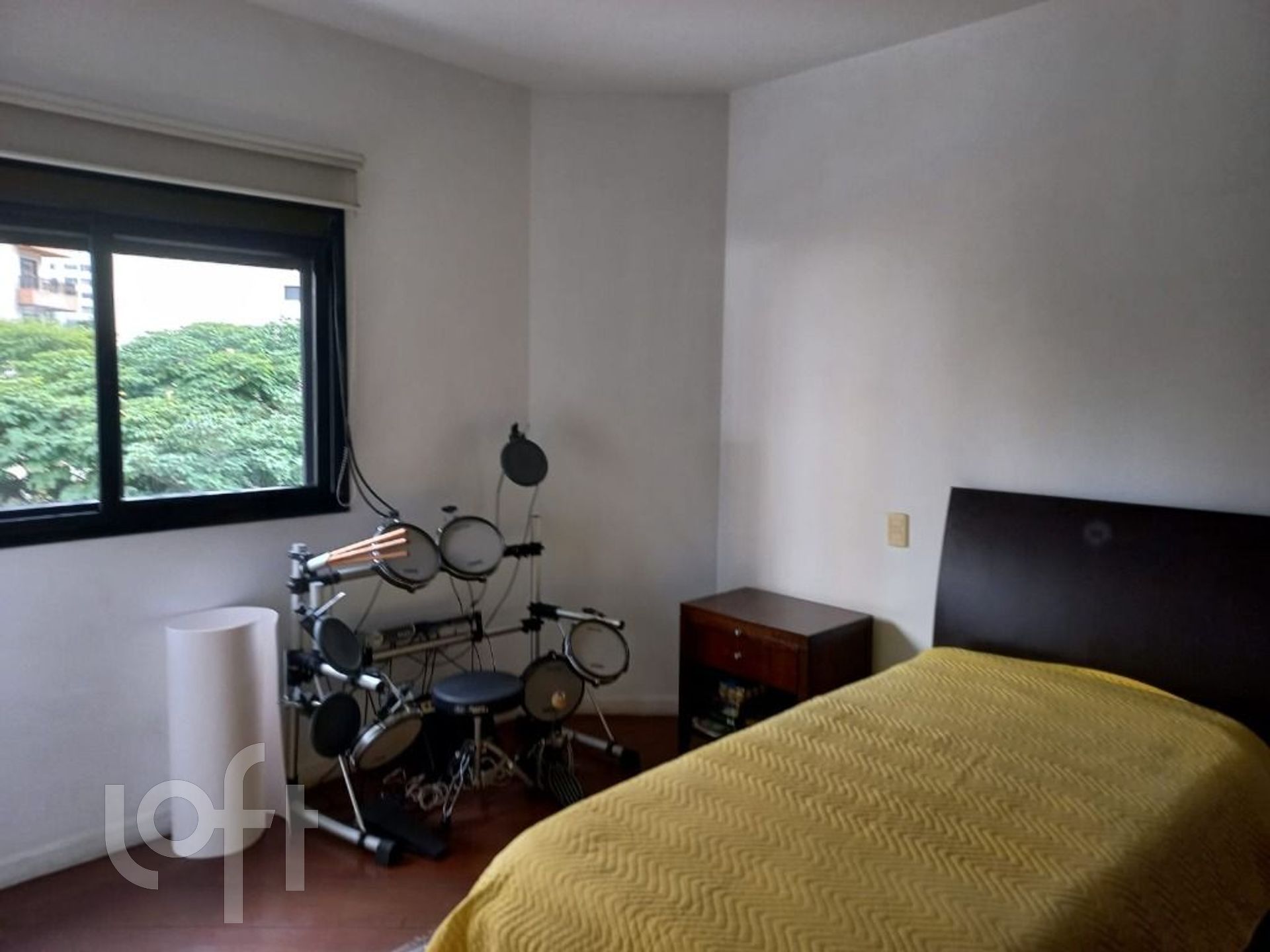 Apartamento à venda com 4 quartos, 200m² - Foto 29