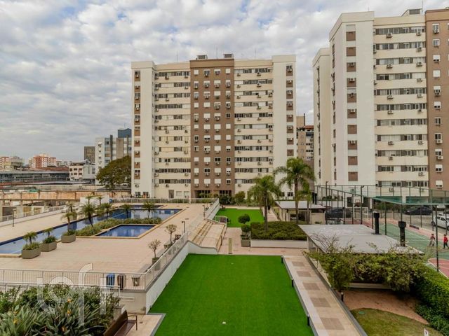Apartamento com 54m², 2 dormitórios, 1 vaga, Cristo Redentor em Porto Alegre
