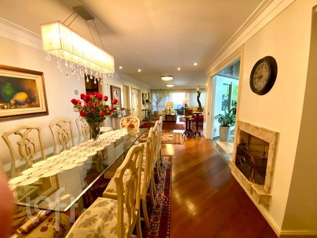 Apartamento com 224m², 4 dormitórios, 2 suítes, 2 vagas, Higienópolis em Porto Alegre