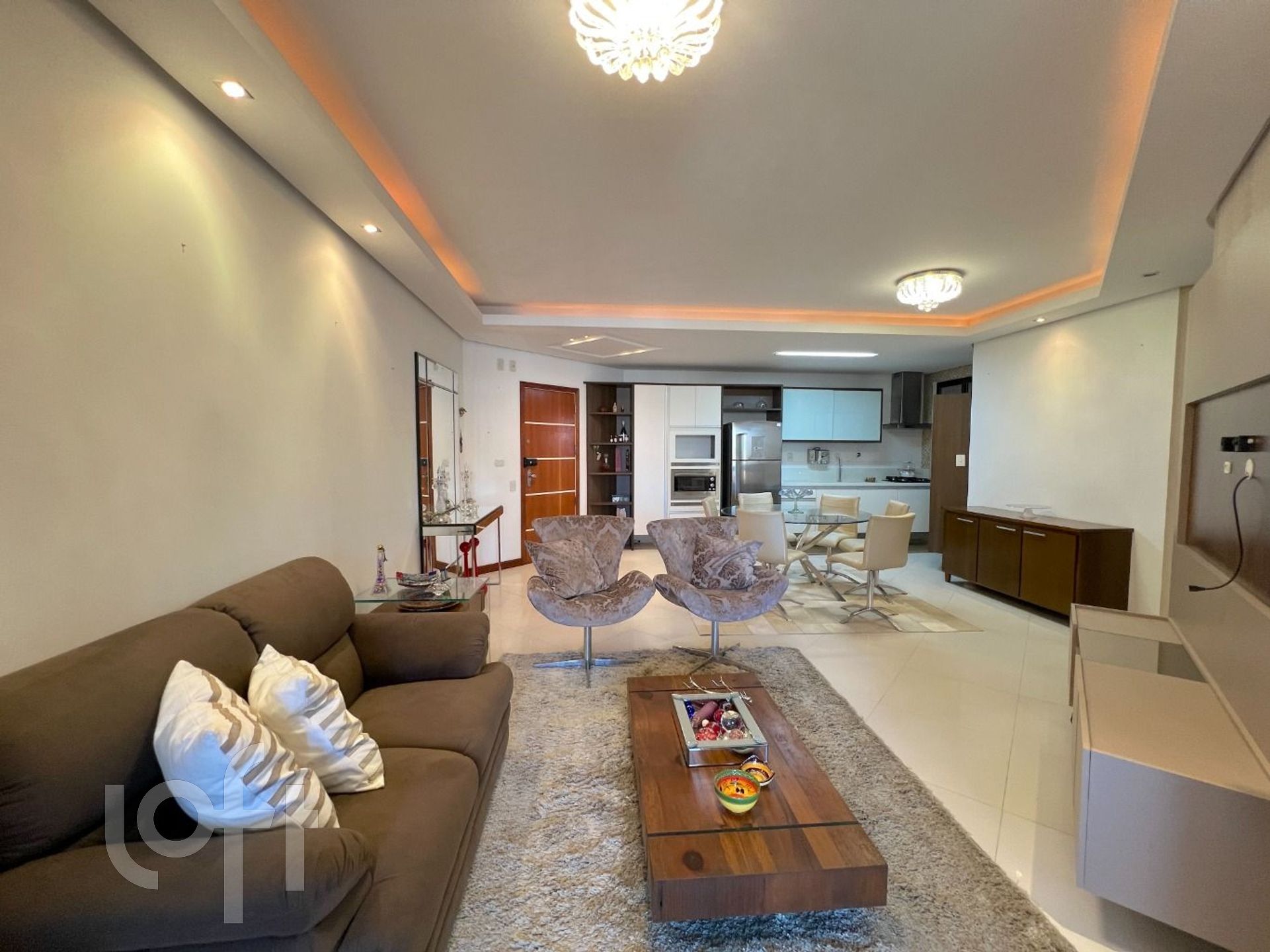 Apartamento à venda em Centro com 130 m², 4 quartos, 2 suítes, 4 vagas