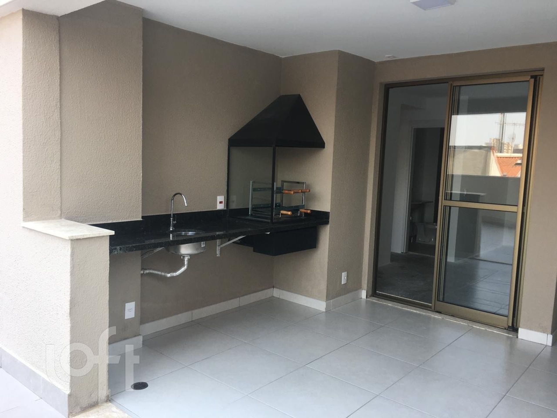 Apartamento à venda com 2 quartos, 141m² - Foto 1