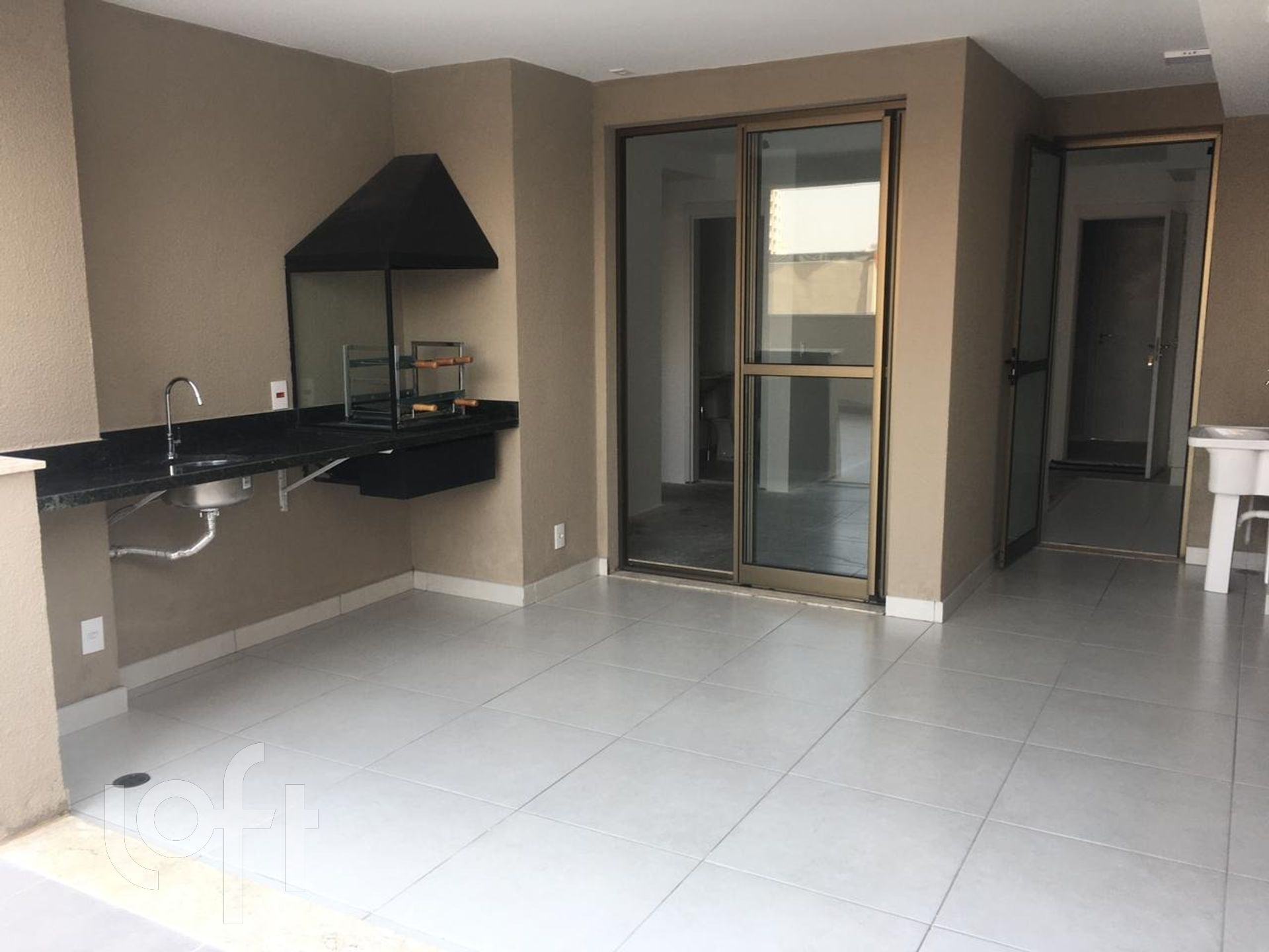 Apartamento à venda com 2 quartos, 141m² - Foto 4