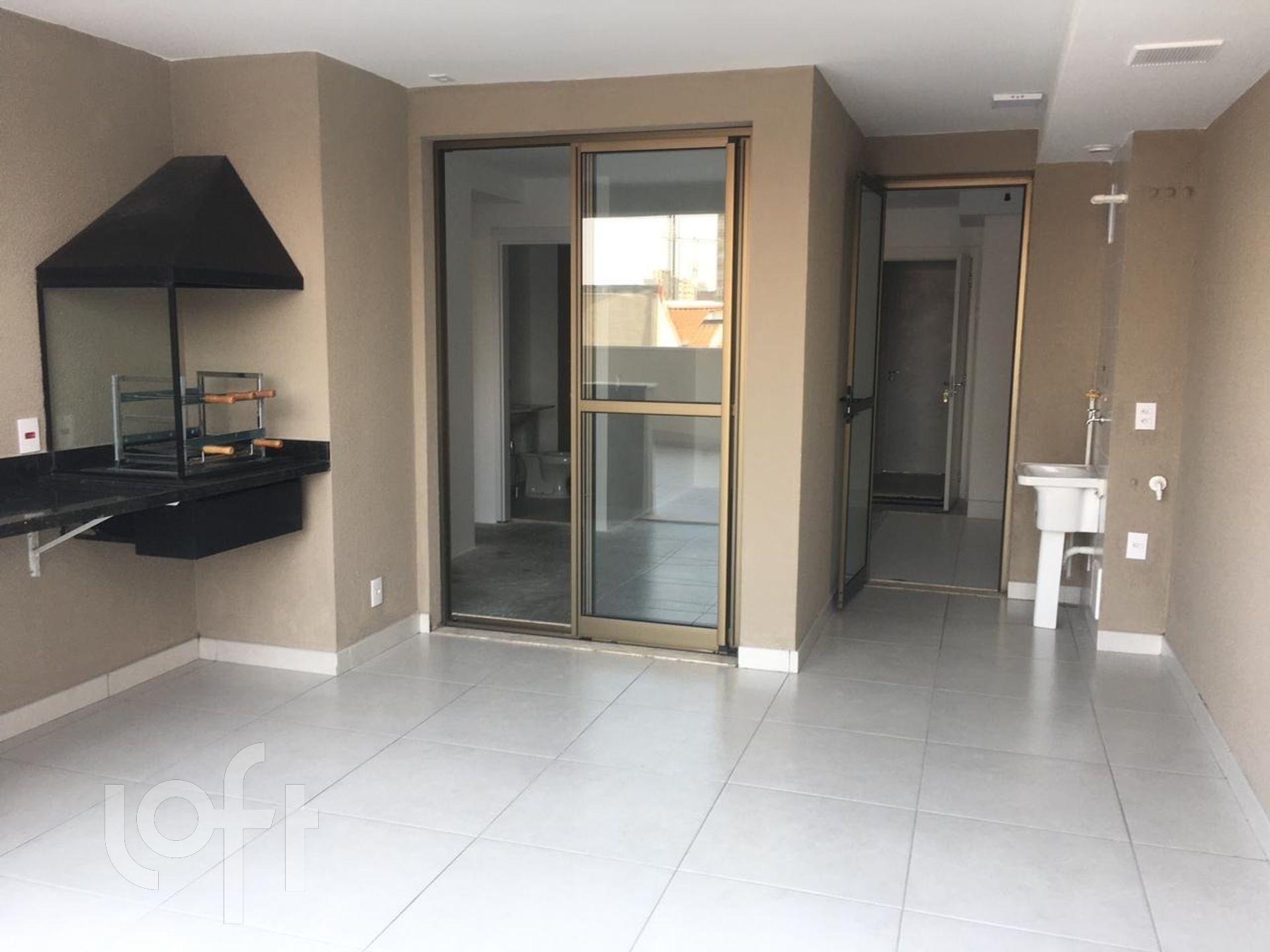 Apartamento à venda com 2 quartos, 141m² - Foto 3