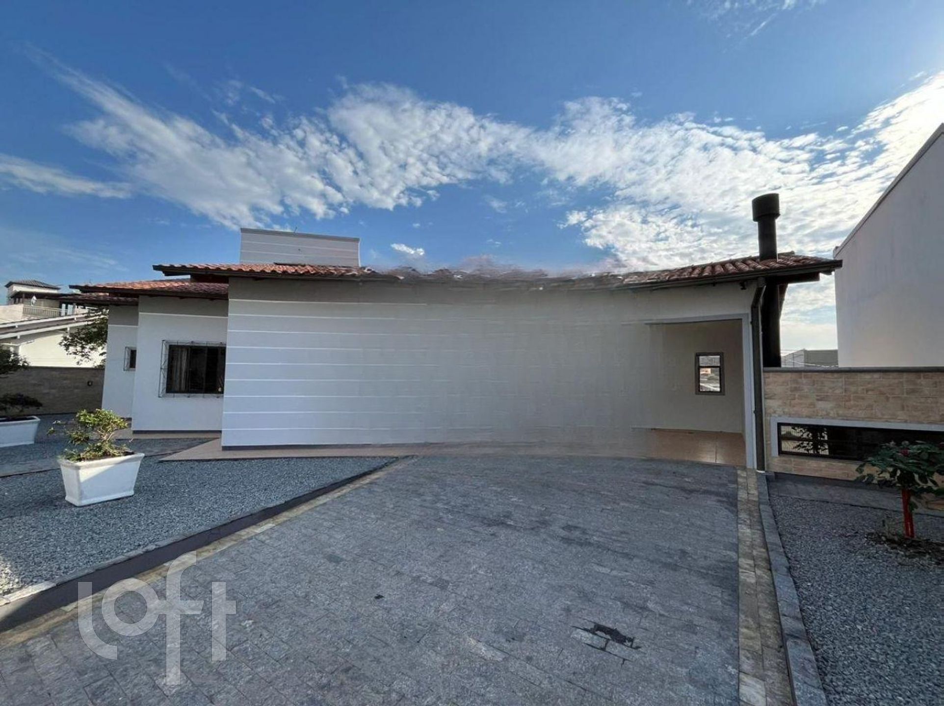 Casa Residencial com 240m², 2 quartos, 1 suíte, no bairro Aririu da Formiga em Palhoça
