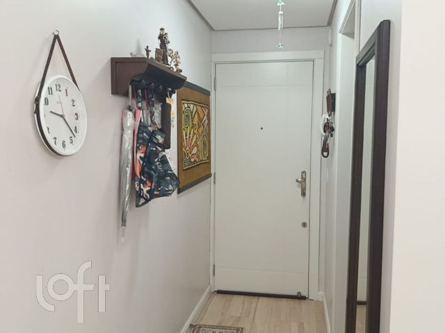 Apartamento com 71m², 2 dormitórios, 1 suíte, 2 vagas, Menino Deus em Porto Alegre