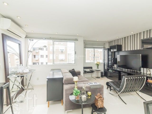 Apartamento com 65m², 2 dormitórios, 1 suíte, 1 vaga, Vila Ipiranga em Porto Alegre