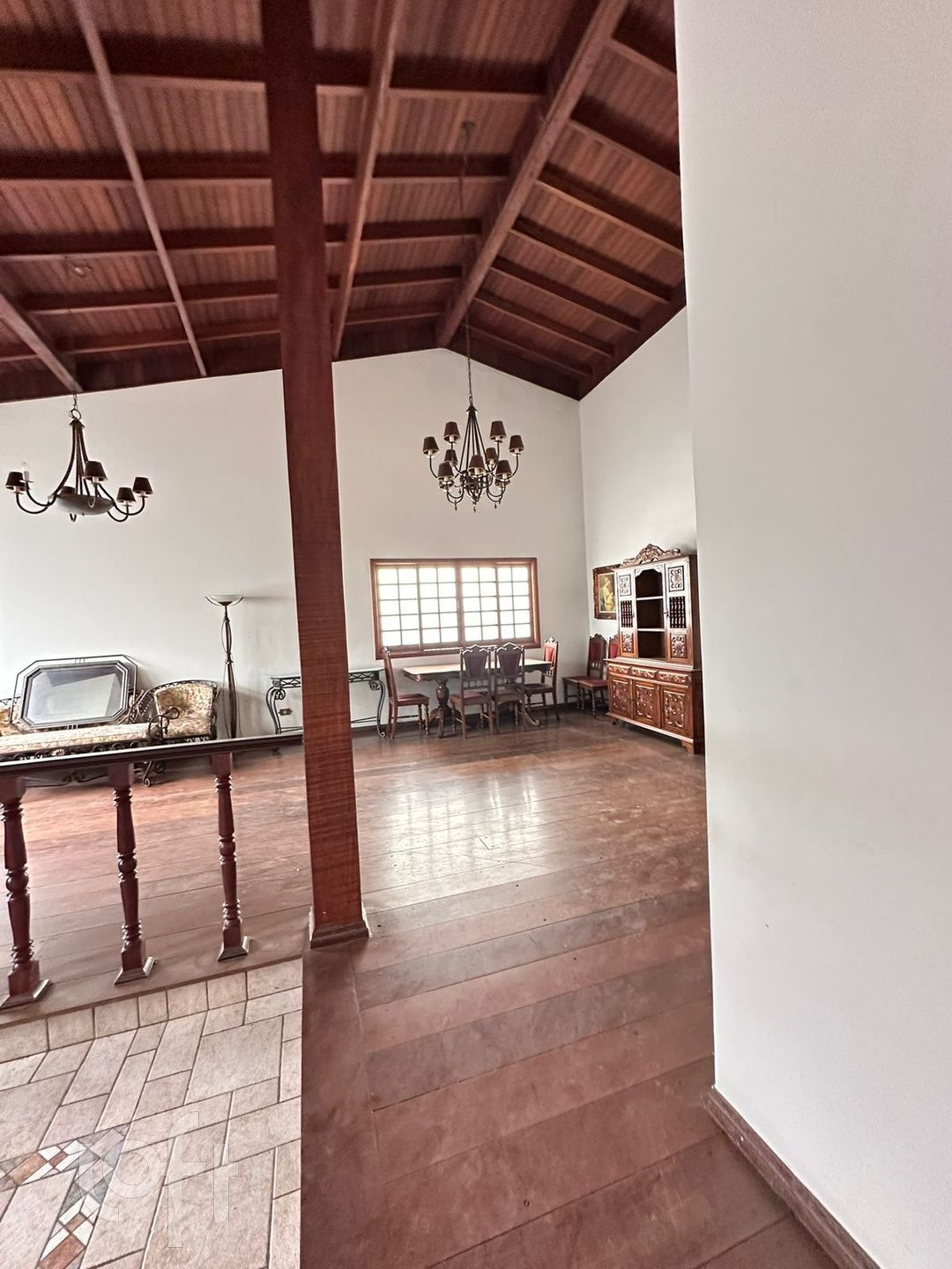 Casa à venda com 5 quartos, 300m² - Foto 4