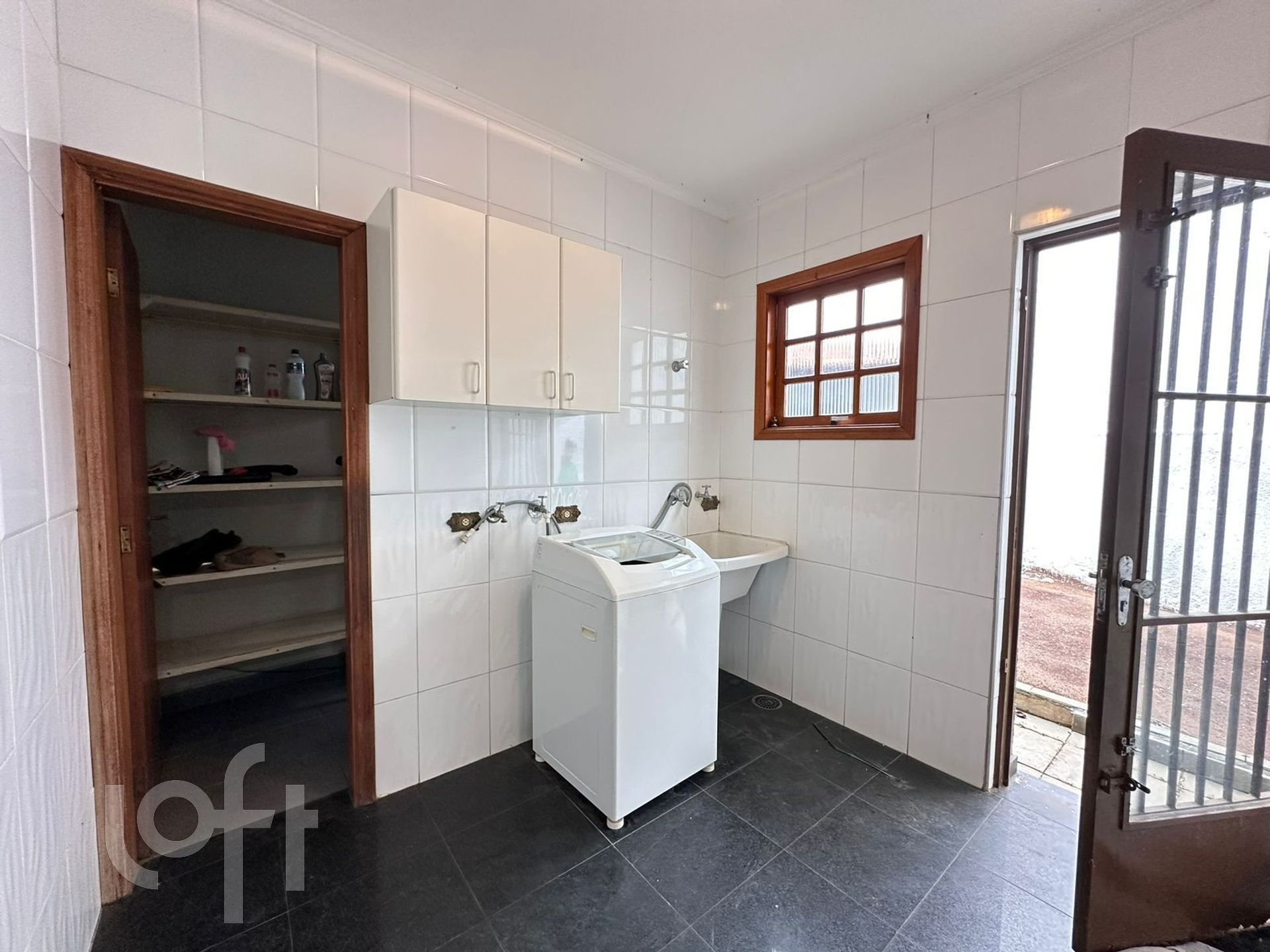 Casa à venda com 5 quartos, 300m² - Foto 9