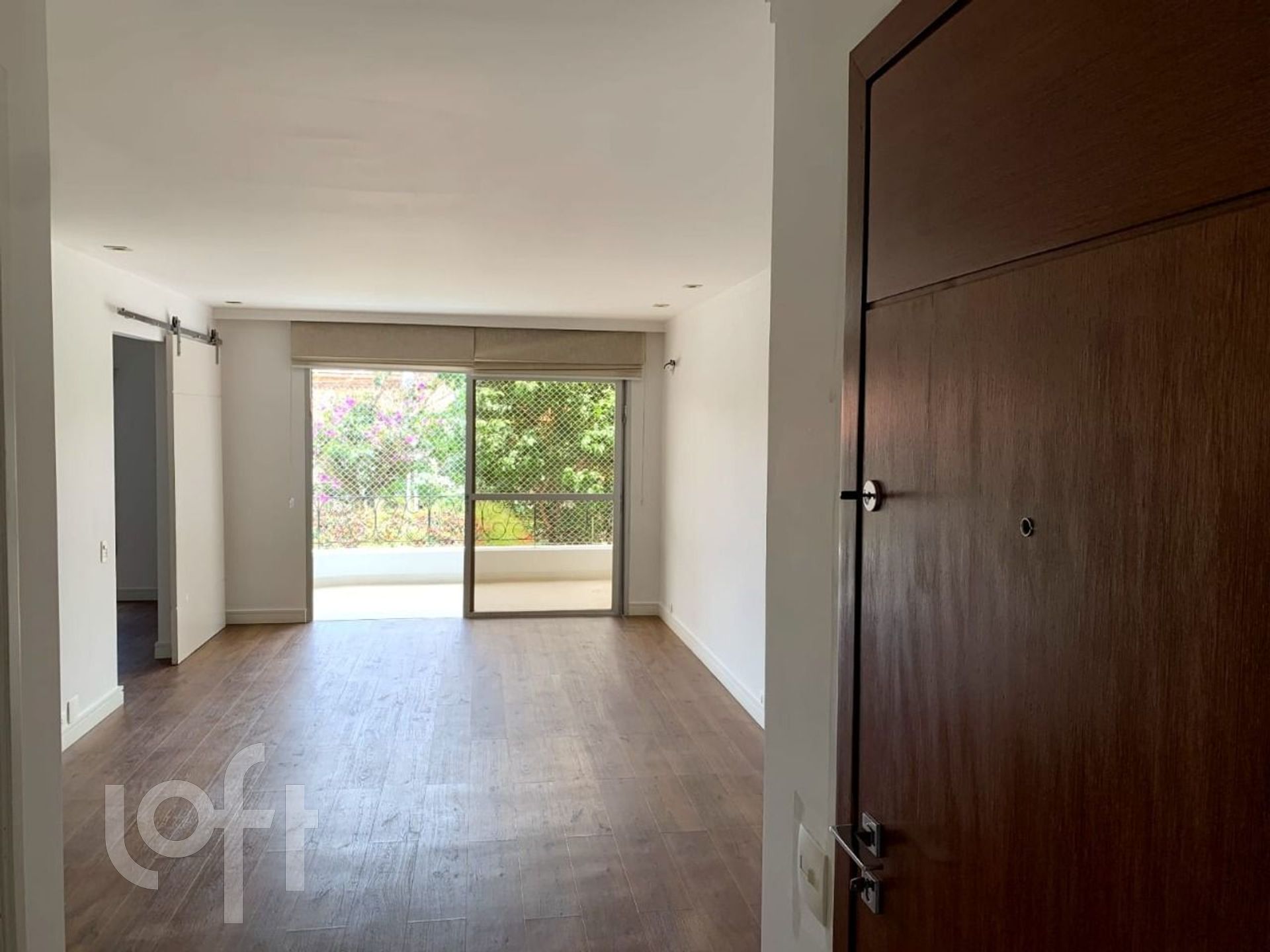 Apartamento à venda com 3 quartos, 150m² - Foto 1