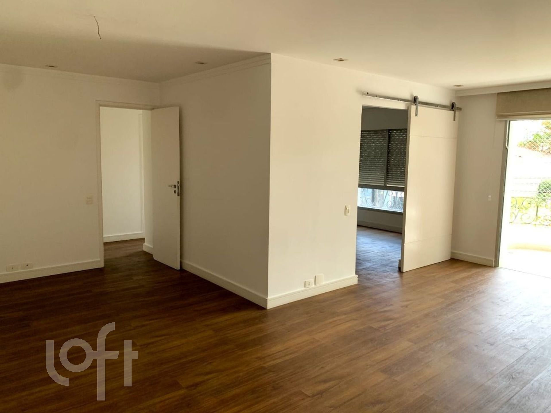 Apartamento à venda com 3 quartos, 150m² - Foto 4