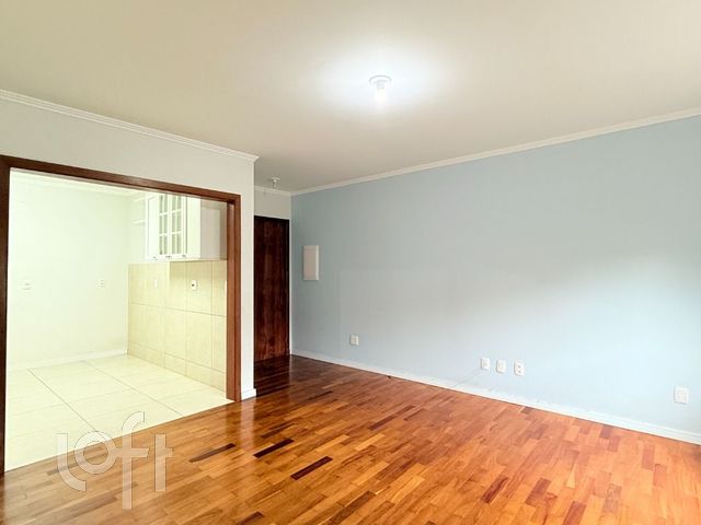 Apartamento com 104m², 3 dormitórios, 1 suíte, 1 vaga, Floresta em Porto Alegre