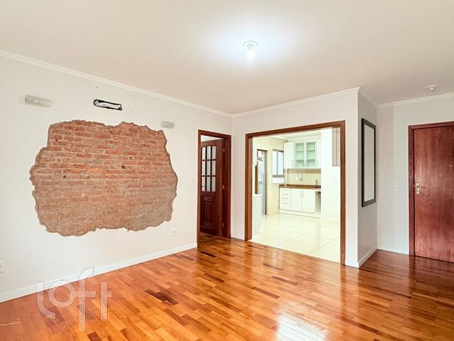 Apartamento com 104m², 3 dormitórios, 1 suíte, 1 vaga, Floresta em Porto Alegre