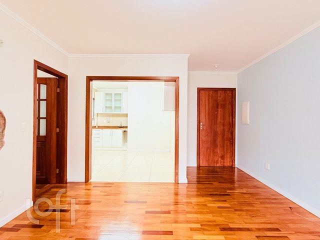 Apartamento com 104m², 3 dormitórios, 1 suíte, 1 vaga, Floresta em Porto Alegre