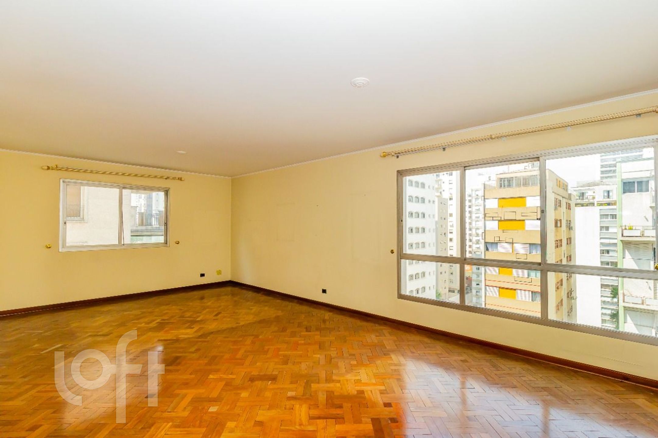 Apartamento à venda com 3 quartos, 230m² - Foto 3