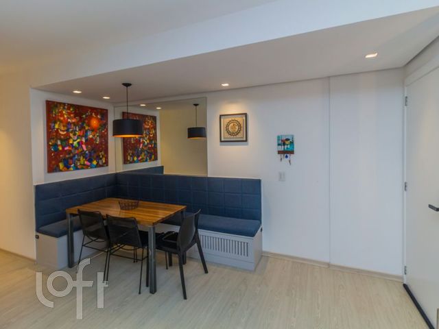 Apartamento com 89m², 3 dormitórios, 1 suíte, 2 vagas, Petrópolis em Porto Alegre