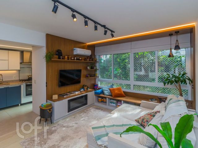 Apartamento com 89m², 3 dormitórios, 1 suíte, 2 vagas, Petrópolis em Porto Alegre