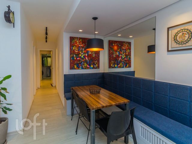 Apartamento com 89m², 3 dormitórios, 1 suíte, 2 vagas, Petrópolis em Porto Alegre