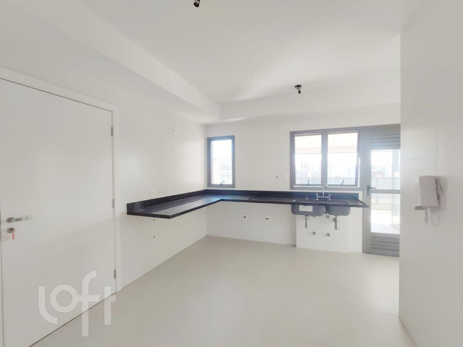 Apartamento à venda com 4 quartos, 185m² - Foto 11