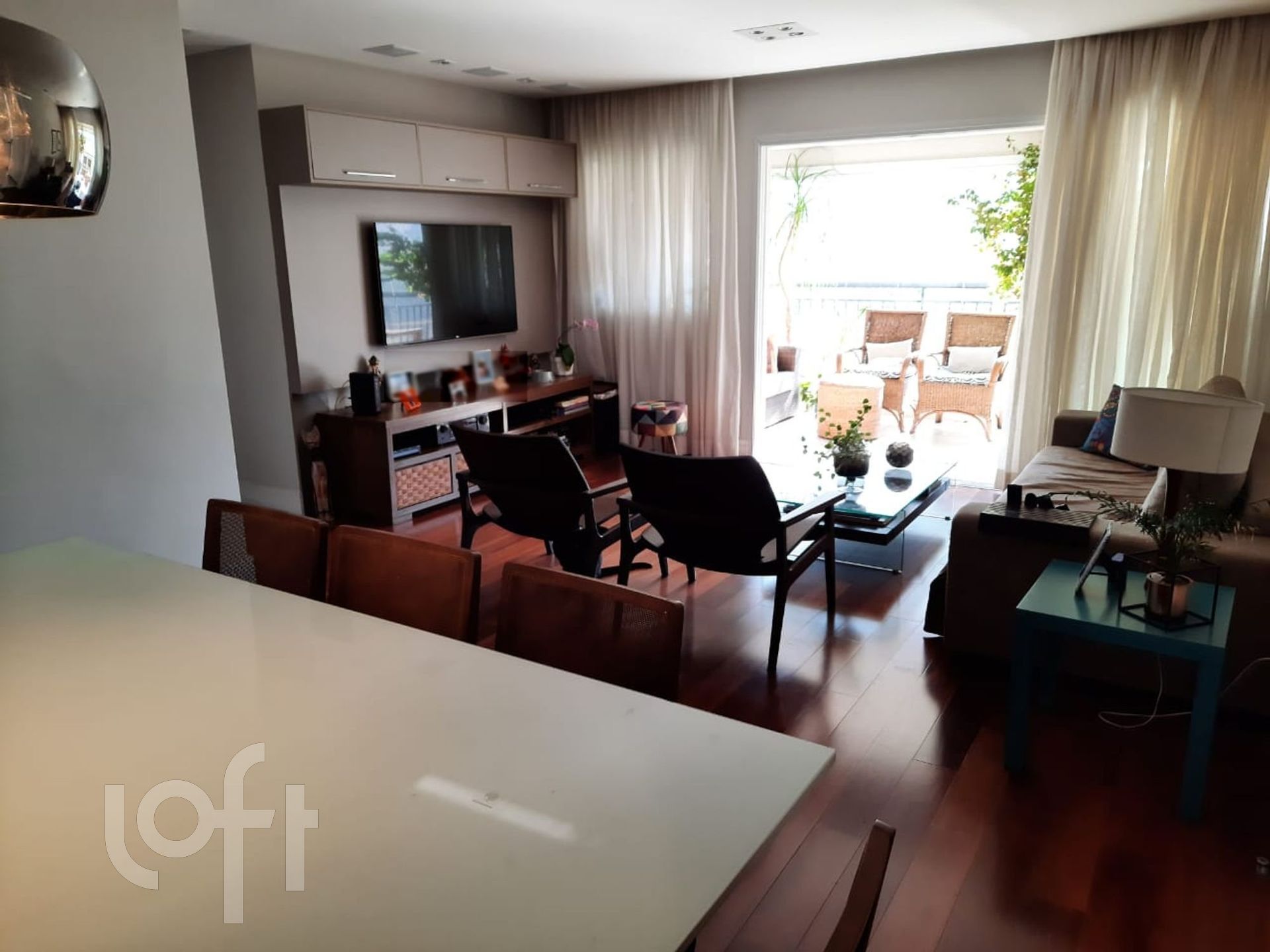 Apartamento à venda com 3 quartos, 133m² - Foto 1