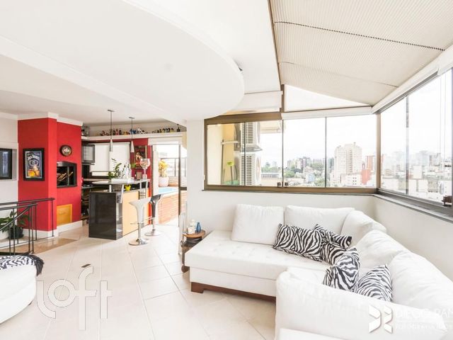 Apartamento com 114m², 1 dormitório, 1 vaga, Auxiliadora em Porto Alegre