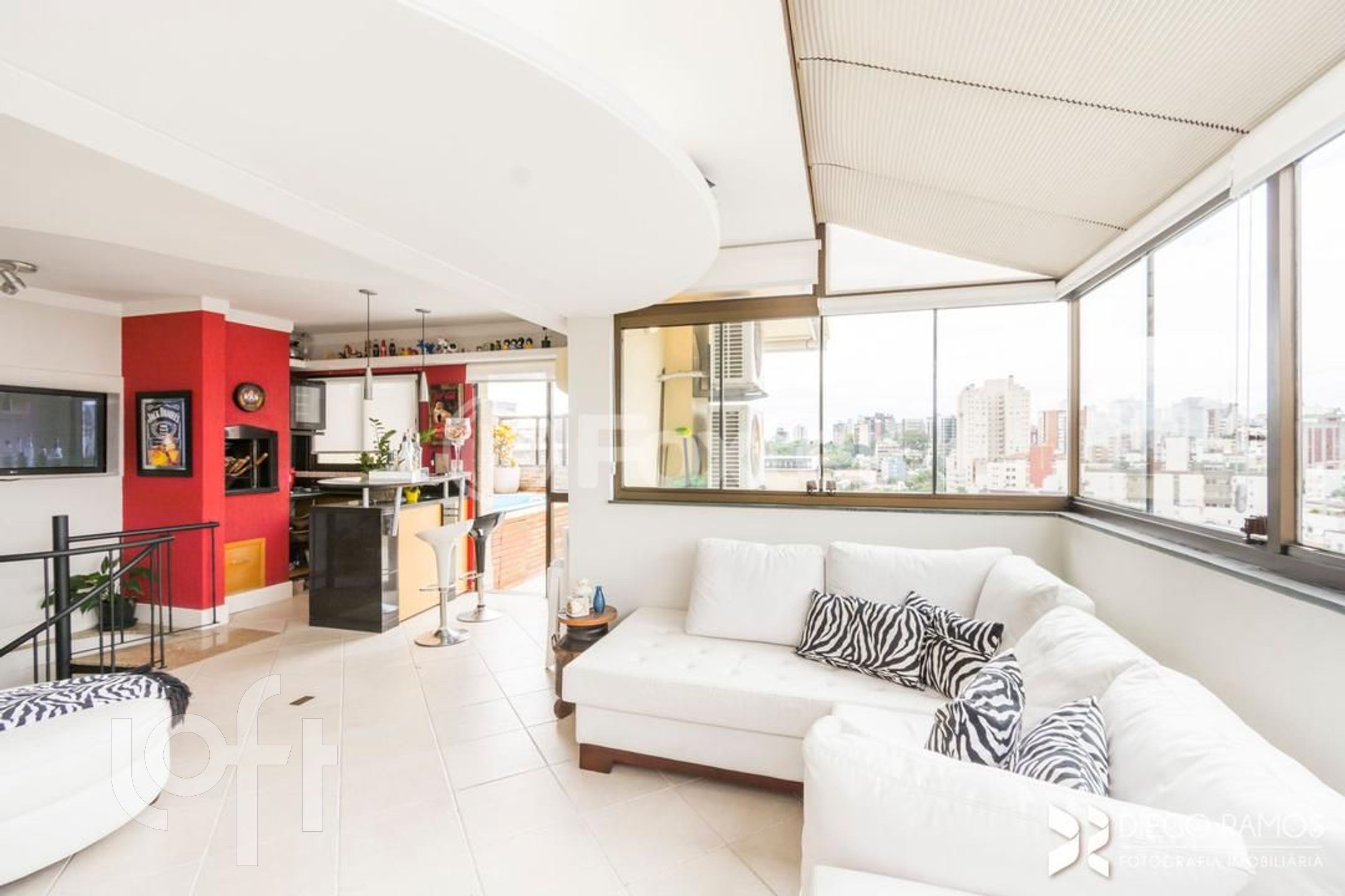Apartamento com 114m², 1 dormitório, 1 vaga, Auxiliadora em Porto Alegre