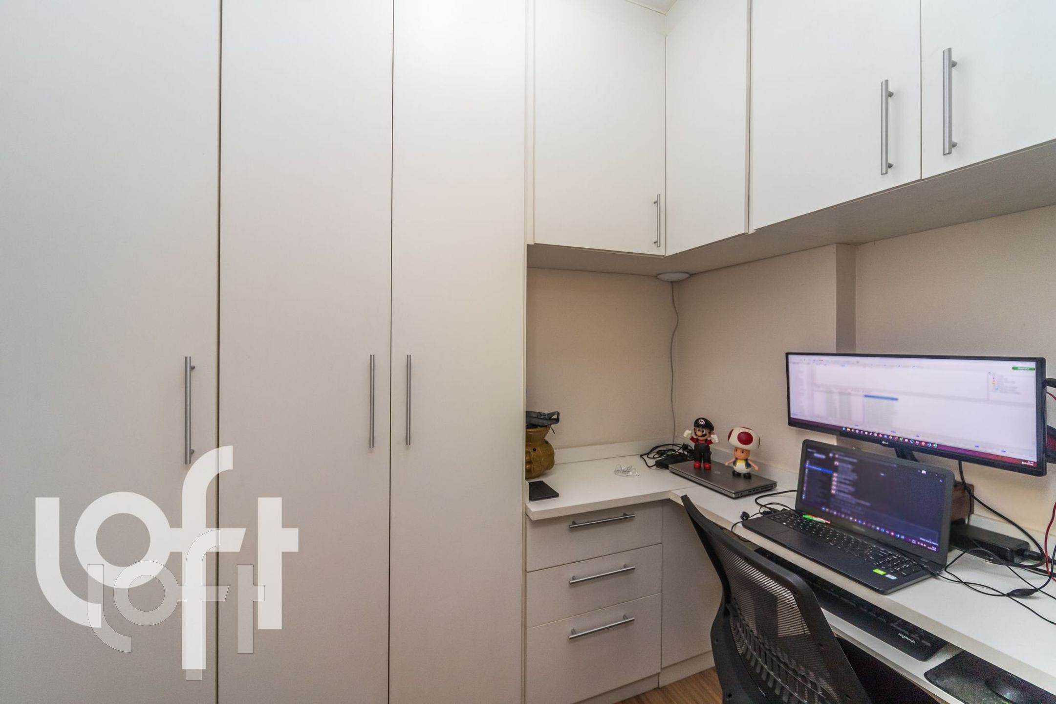 Apartamento à venda com 2 quartos, 70m² - Foto 2