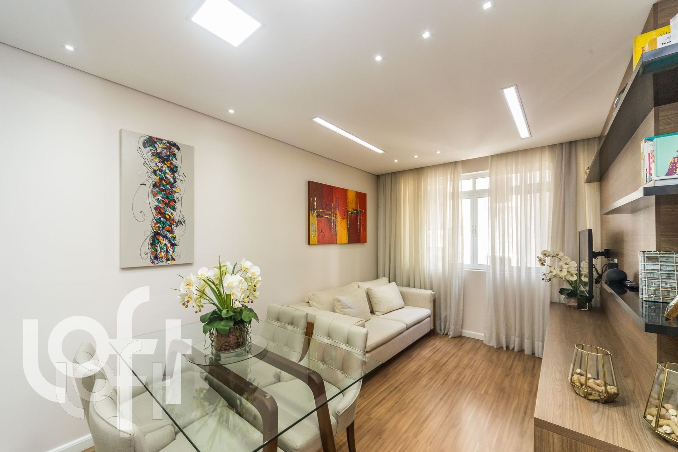 Apartamento à venda com 2 quartos, 70m² - Foto 1