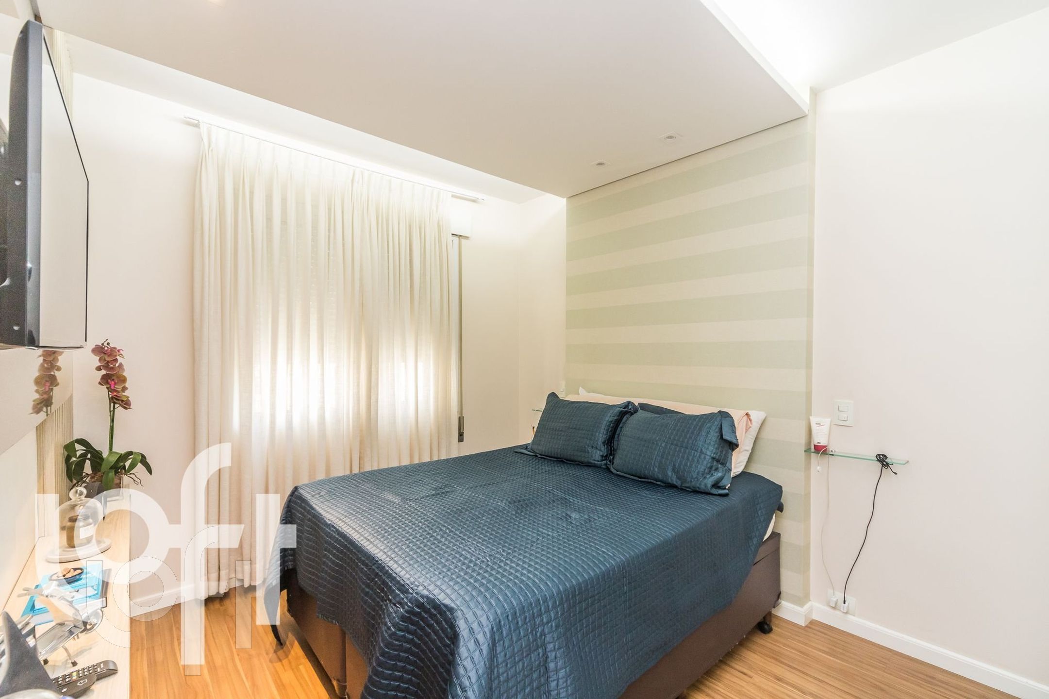 Apartamento à venda com 2 quartos, 70m² - Foto 4