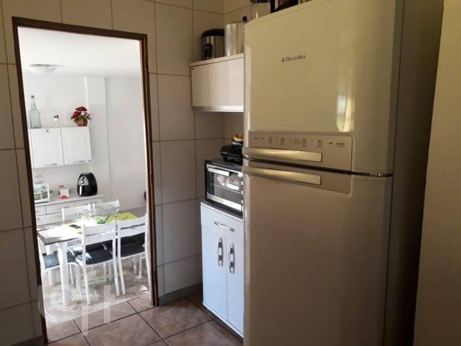 Casa à venda com 6 quartos, 100m² - Foto 3