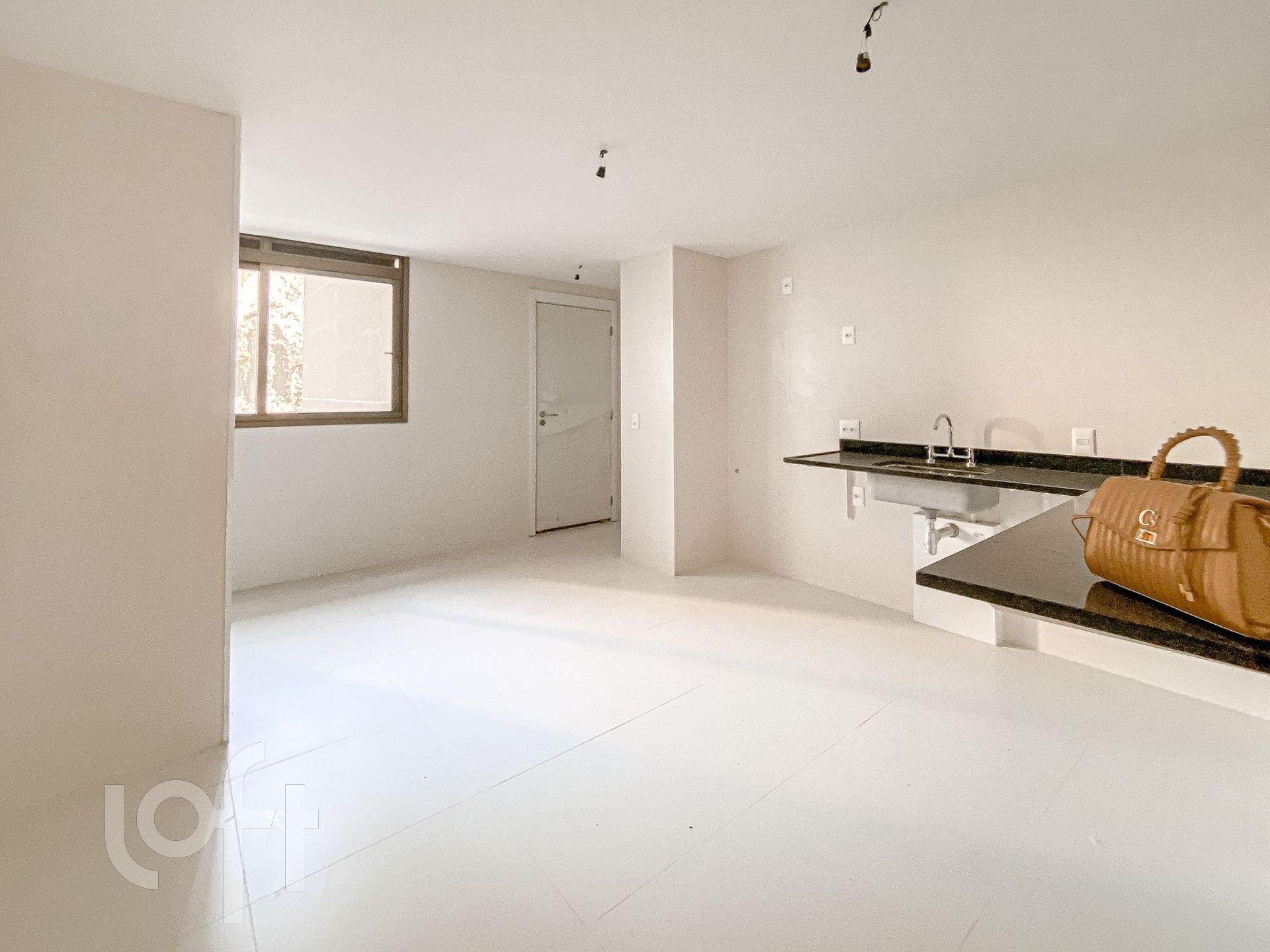 Apartamento à venda com 3 quartos, 180m² - Foto 25